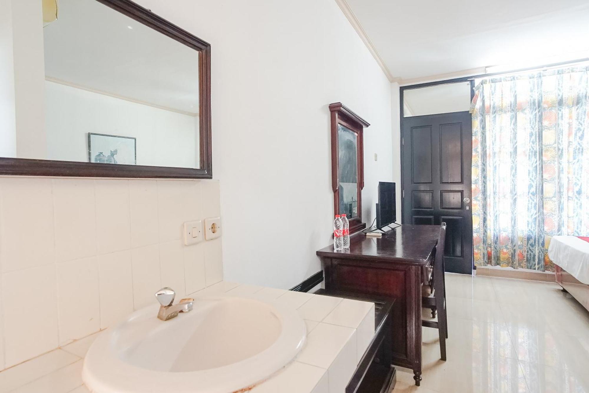 Hotel Oranjje Denpasar  Luaran gambar