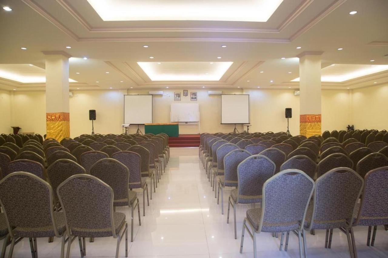 Hotel Oranjje Denpasar  Luaran gambar